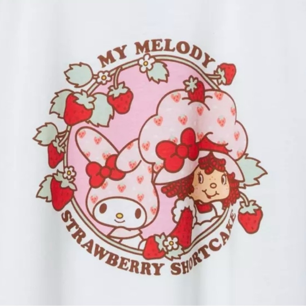 Size 1: Torrid Strawberry Shortcake x My Melody Cotton Crop Raglan Tee - Picture 4 of 6
